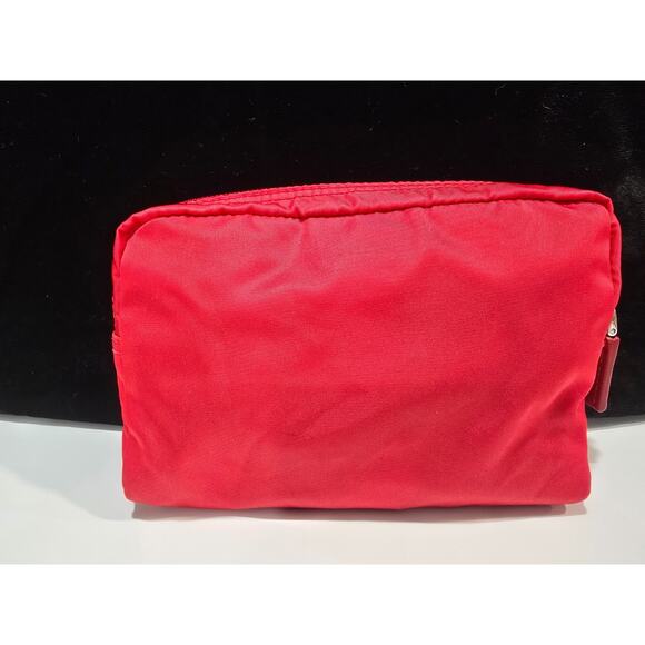 Authentic Prada Triangle Logo Plate Cosmetics Pouch Vera Nylon Rosso w/OrigCards - Picture 2 of 9